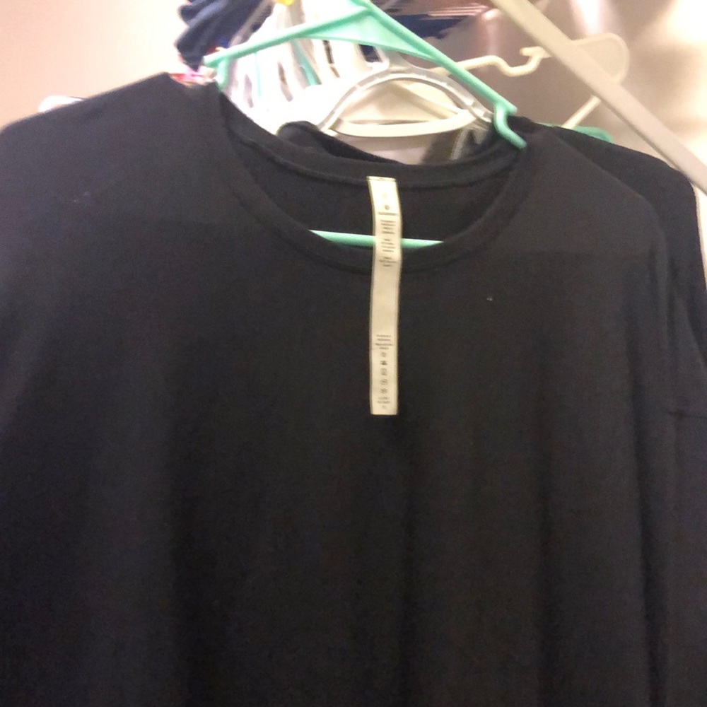 Lululemon black long sleeve shirt